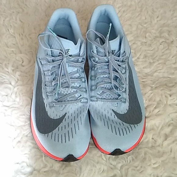 nike zoom fly racing